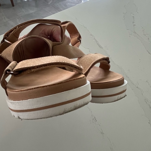 Roxy Himari Sandals - Picture 6 of 11